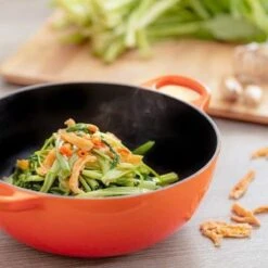 Le Creuset Wokpan / Balti Dish - Mat Zwart - ø 24 Cm / 2.7 Liter - Geëmailleerde Anti-aanbaklaag -Kwaliteitskeukenwinkel Voor Thuis 1200x1200 782