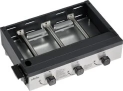 Bighorn Plancha Grill - Gasbarbecue – Tabletop – Draagbaar – 3 Branders -Kwaliteitskeukenwinkel Voor Thuis 1200x884 2
