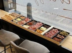 Sjoelbak - Borrelsjoelbak - Hapjesplank - Borrelplank - Mini Sjoelbak 120 Cm Met Zwarte Bakjes - Kleine Sjoelbakken 8 Sjoelbak - Borrelsjoelbak - Hapjesplank - Borrelplank - Mini Sjoelbak 120 Cm Met Zwarte Bakjes - Kleine Sjoelbakken -Kwaliteitskeukenwinkel Voor Thuis 1200x899 2