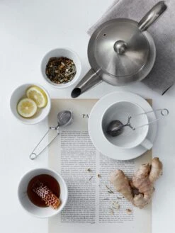 Vaja Valerie - Theepot Met Filter - Dubbelwandig - RVS - 1.2L -Kwaliteitskeukenwinkel Voor Thuis 900x1200