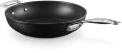 Le Creuset Sauteerpan Les Forgées TNS - ø 28 Cm / 3.2 Liter - Standaard Anti-aanbaklaag -Kwaliteitskeukenwinkel Voor Thuis LC 20190328 ZS PS FS 51101280010202 005