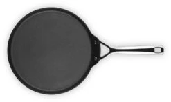 Le Creuset Pannenkoekenpan Les Forgées TNS - ø 24 Cm - Standaard Anti-aanbaklaag -Kwaliteitskeukenwinkel Voor Thuis LC 20190624 ZS PS FS 51106280010002 004
