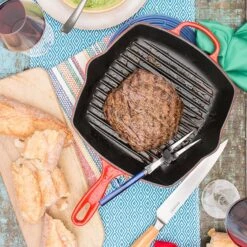 Le Creuset Grillpan Signature - Kersenrood - 26 X 26 Cm - Geëmailleerde Anti-aanbaklaag -Kwaliteitskeukenwinkel Voor Thuis Le Creuset Cerise 4 750px
