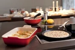 Le Creuset Pannenkoekenpan Les Forgées TNS - ø 24 Cm - Standaard Anti-aanbaklaag -Kwaliteitskeukenwinkel Voor Thuis le creuset pannenkoekenpan sfeer